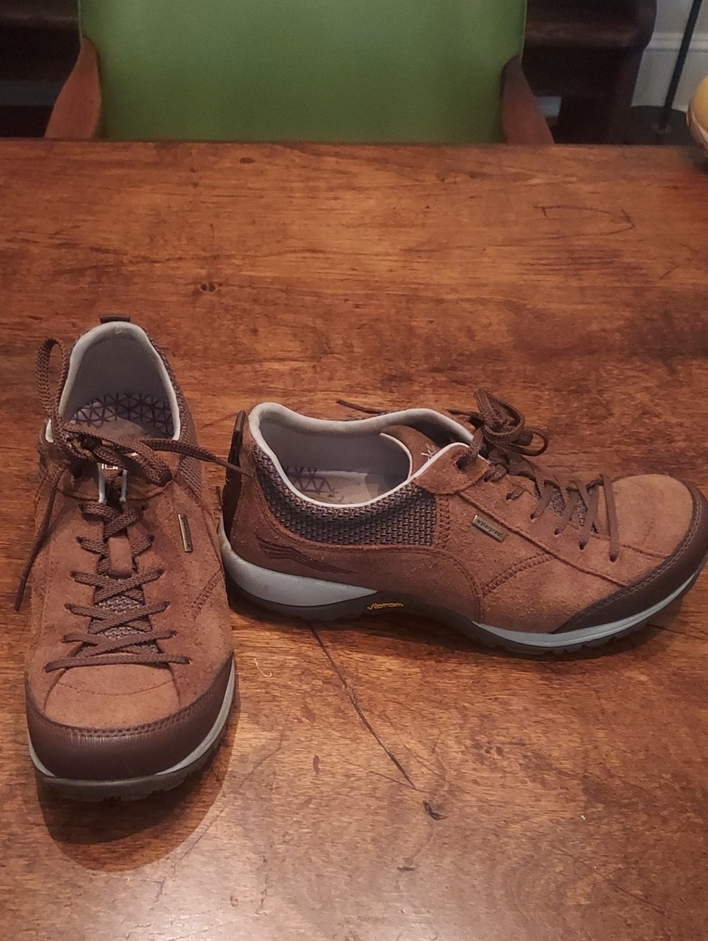 Women's Brown Suede Sneakers